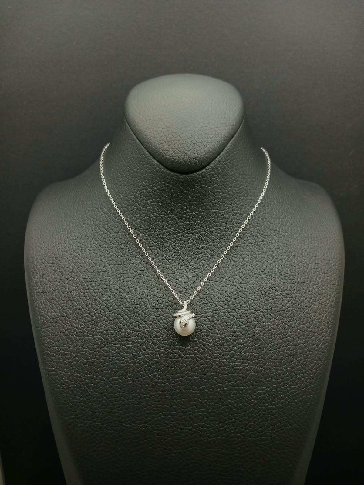 Serpent Pearl Necklace