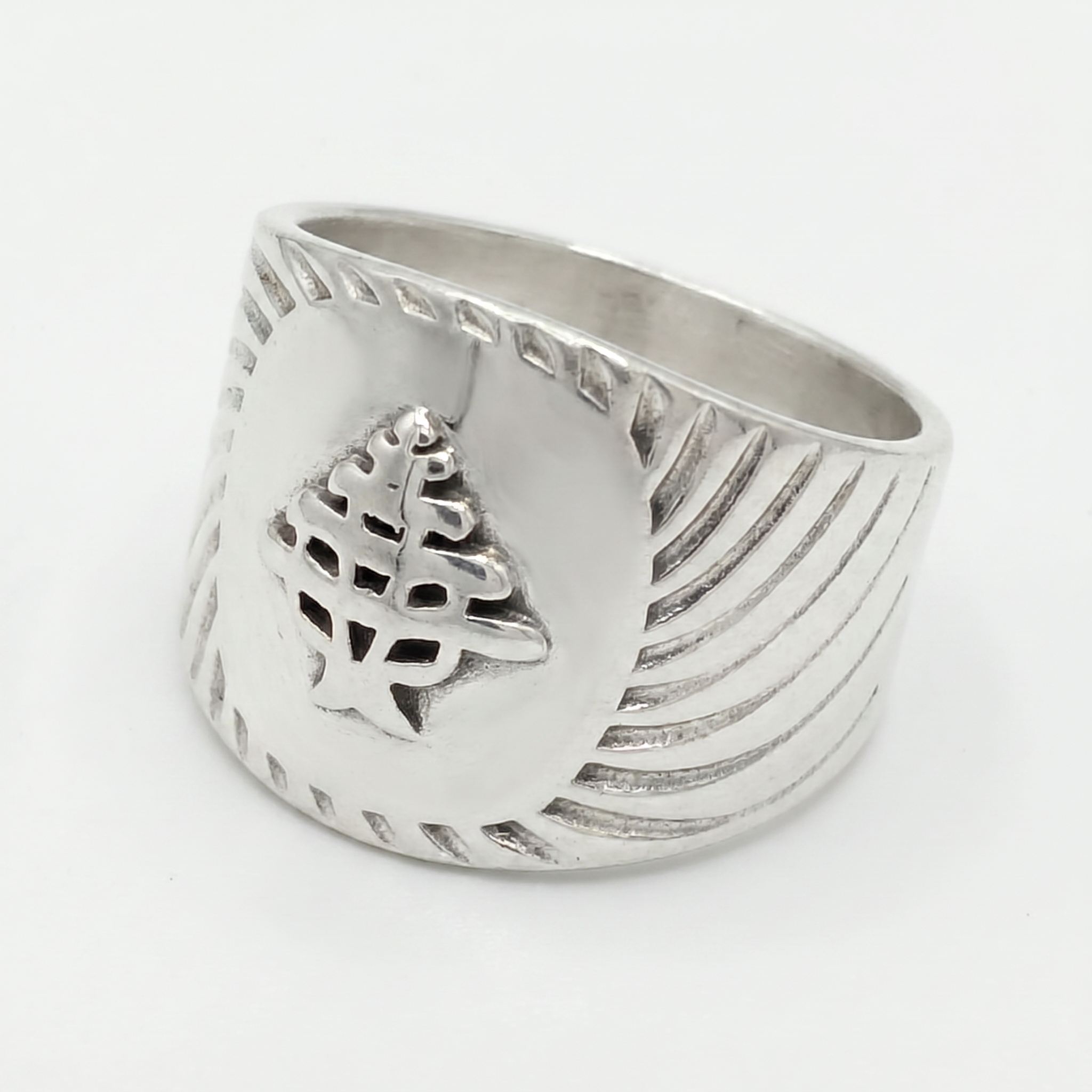Cedar Legacy Ring