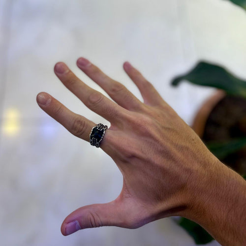 Black Vertex Ring